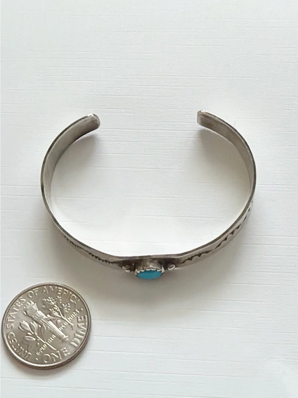 Vintage Southwestern Turquoise Sterling Silver Cuff Bracelet